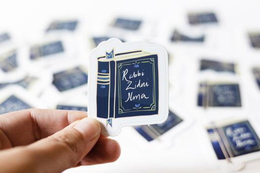 "Rabbi Zidni Ilma" Illustrated Book Sticker – Hand-Drawn Islamic Reminder